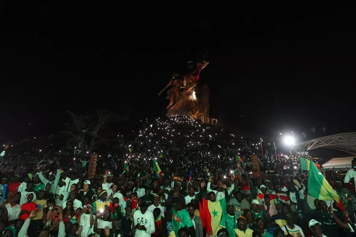 Sabahlara kadar eğlenmişlerdi! Sahada kazanılan kupa masada kaybedildi