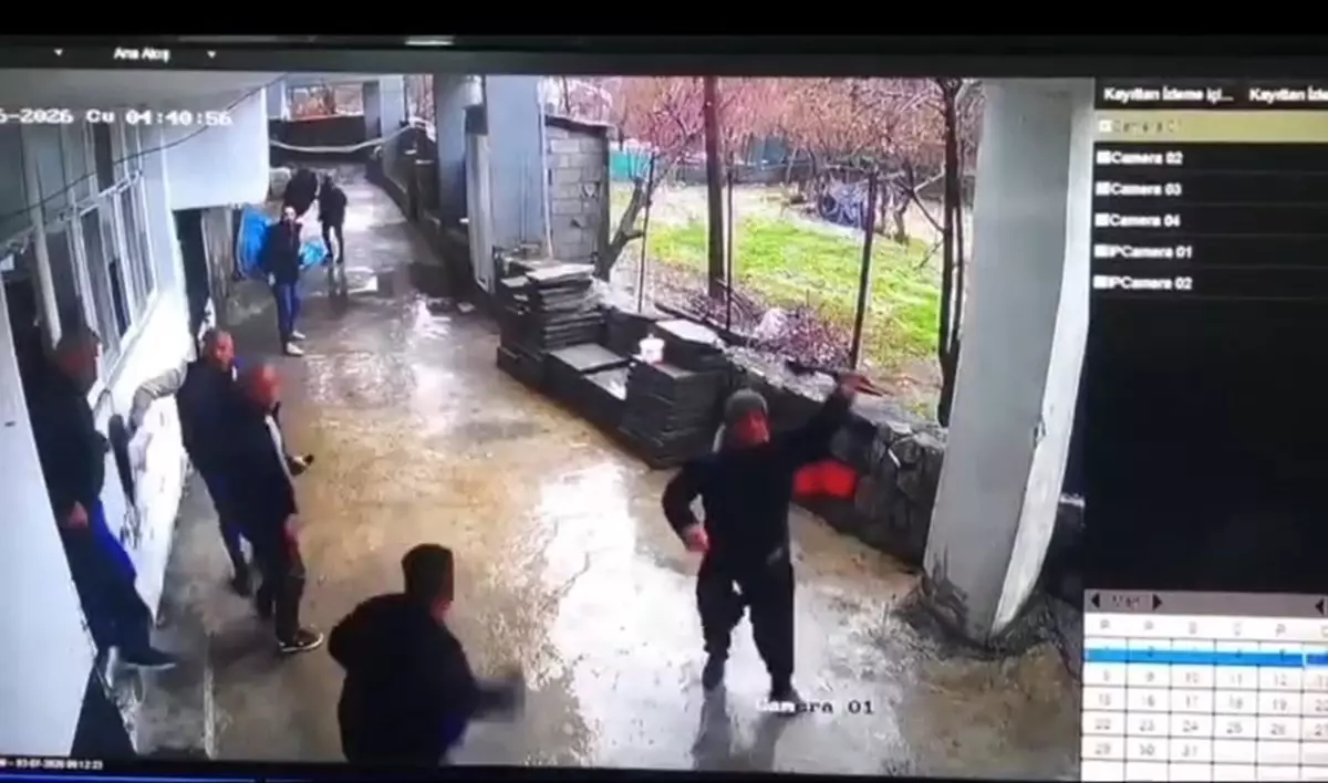 Uludere\'de Muhtarlık Ofisini Su Bastı