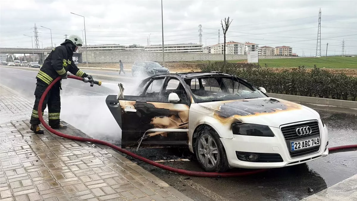 Tekirdağ\'da Otomobil Alev Aldı