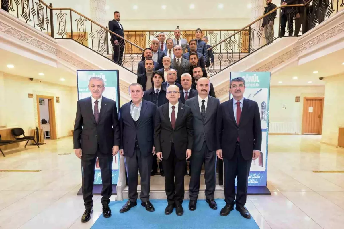 Bakan Şimşek Midyat\'ı ziyaret etti