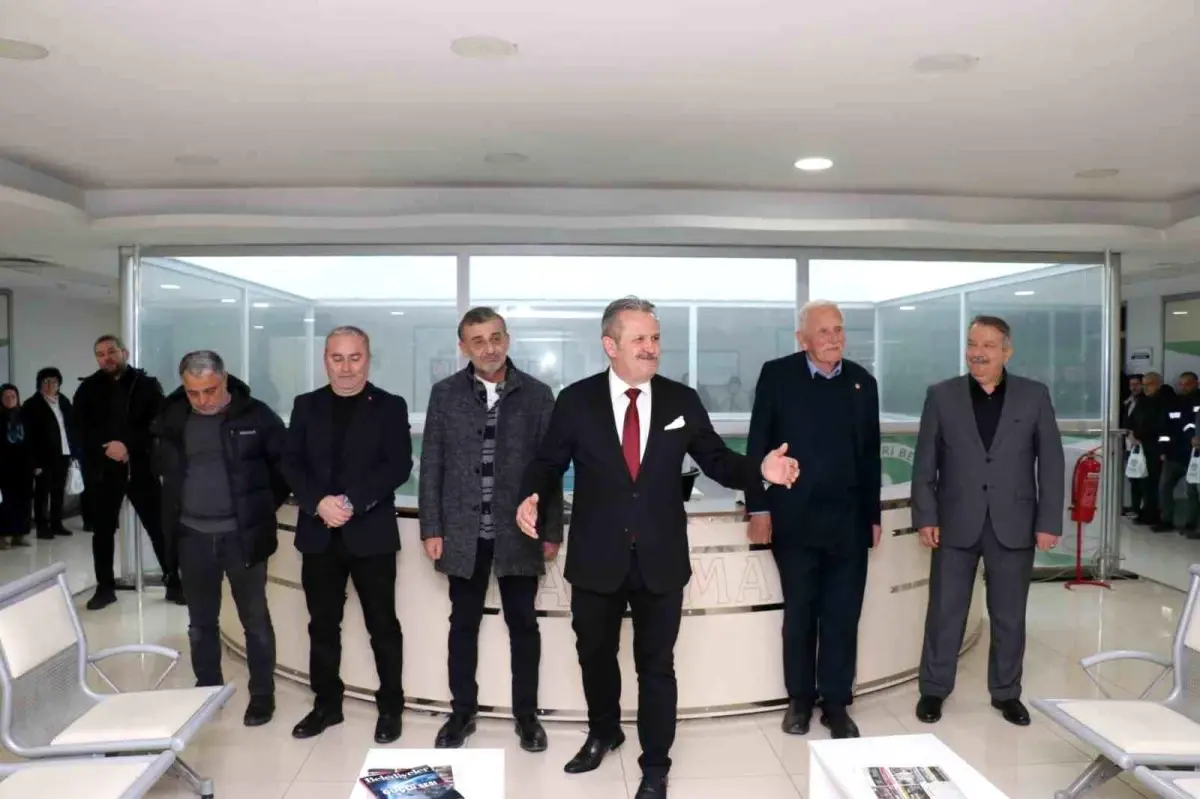 Başkan Koloğlu ilk belediye personelleri ile bayramlaştı