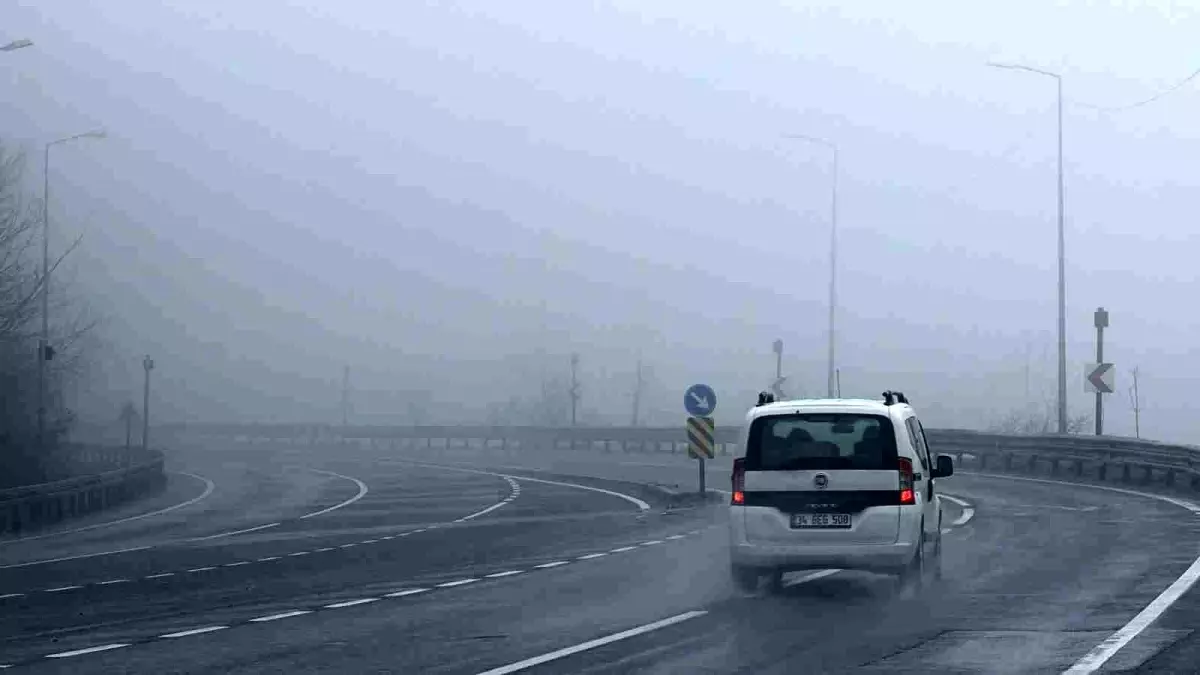 Bolu Dağı\'nda Sağanak ve Sis Nedeniyle Zorlu Sürüş