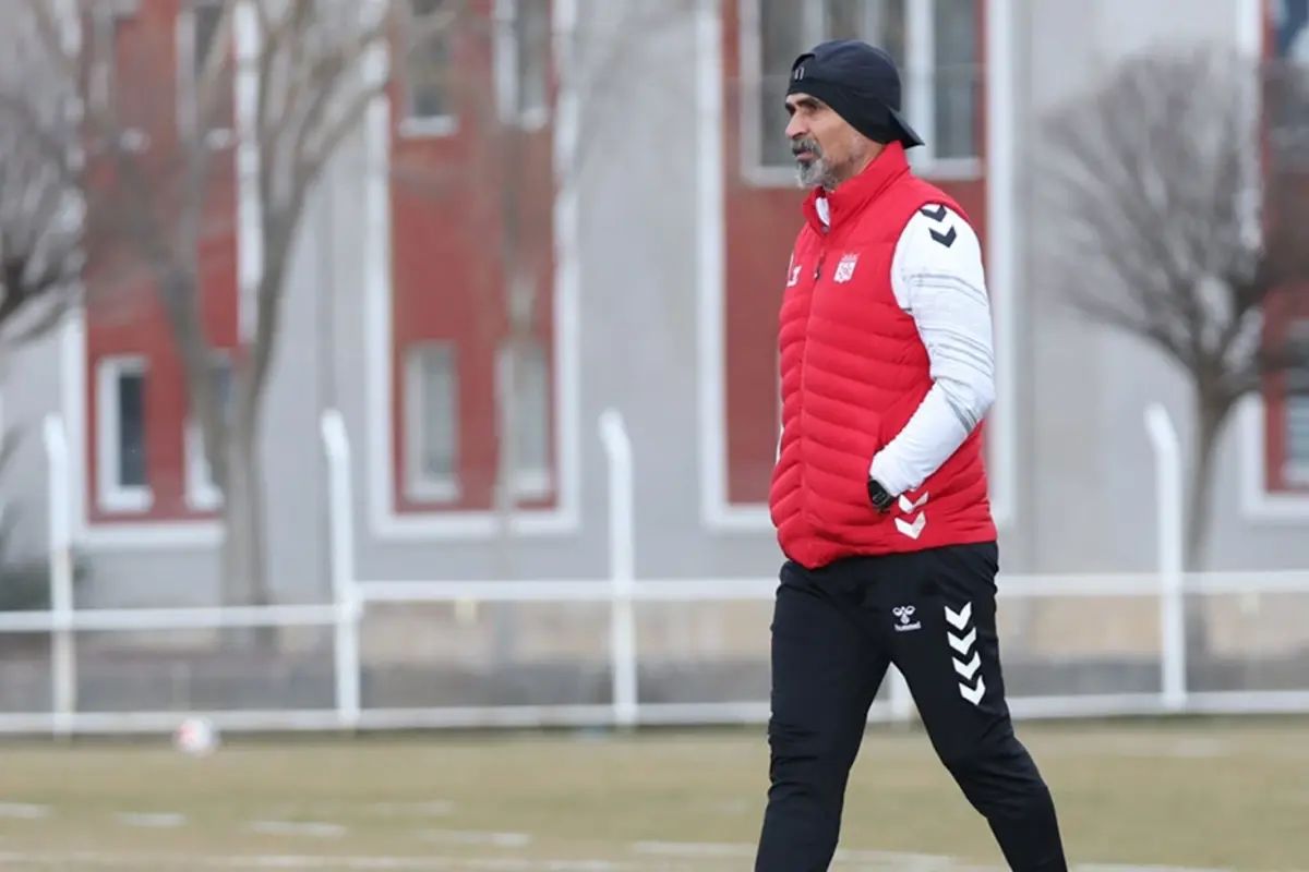 Bu kez başarabilecek mi? Küme düşme potasında aldığı takımı Süper Lig\'e çıkarma yolunda