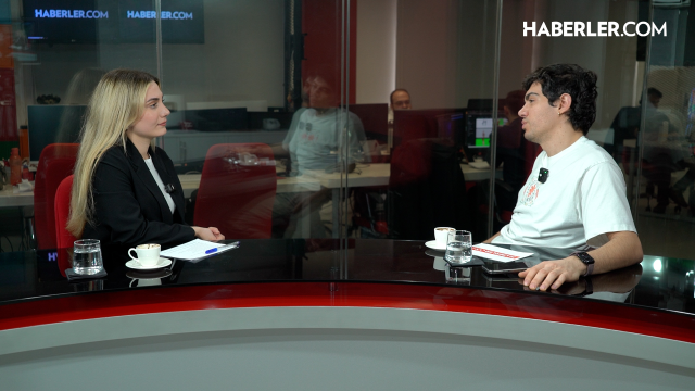 Mavi Gri Solisti Akif Alkan'dan dikkat çeken itiraf: Kendimi başarısız buluyorum Mavi Gri Solisti Akif Alkan'dan dikkat çeken itiraf: Kendimi başarısız buluyorum