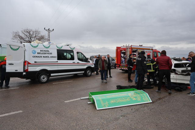 Nevşehir'de zincirleme trafik kazası: 2 ölü, 7 yaralı