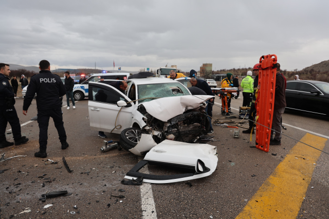 Nevşehir'de zincirleme trafik kazası: 2 ölü, 7 yaralı