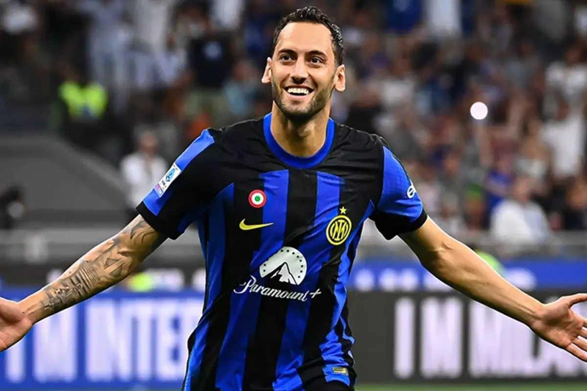 Resmen sudan ucuz! Hakan Çalhanoğlu\'nun bonservis bedeli belli oldu