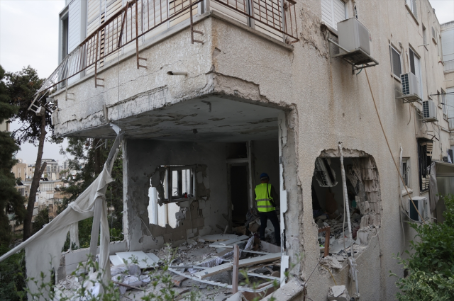 Savaşta 20'inci gün! İran misillemede el artırdı, 3 ülkede enerji tesisleri vuruldu