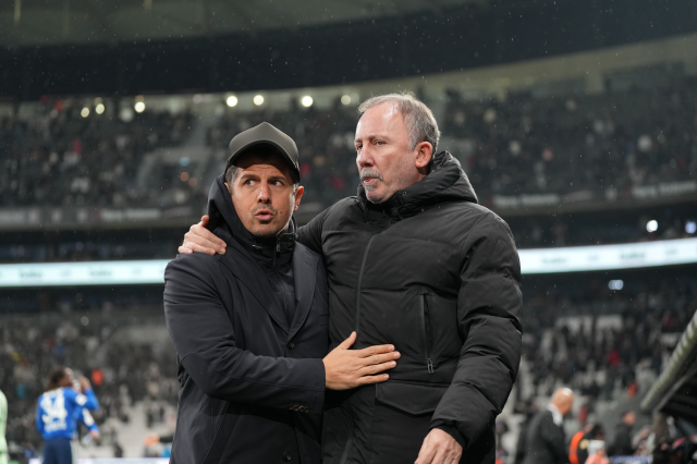 Sergen Yalçın, '30 gündür oruç tutan tek oyuncu o!' deyip öğrencisini övdü de övdü Sergen Yalçın, '30 gündür oruç tutan tek oyuncu o!' deyip öğrencisini övdü de övdü