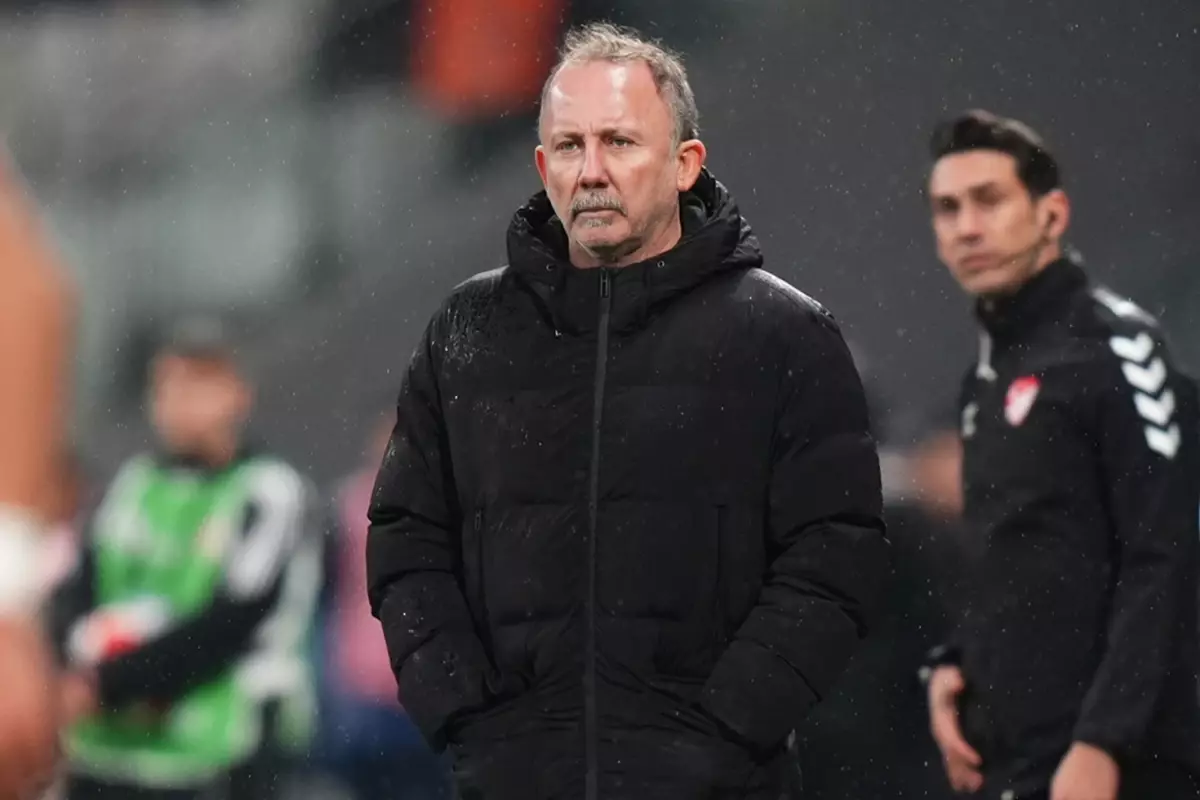 Sergen Yalçın, \'\'30 gündür oruç tutan tek oyuncu o!\'\' deyip öğrencisini övdü de övdü