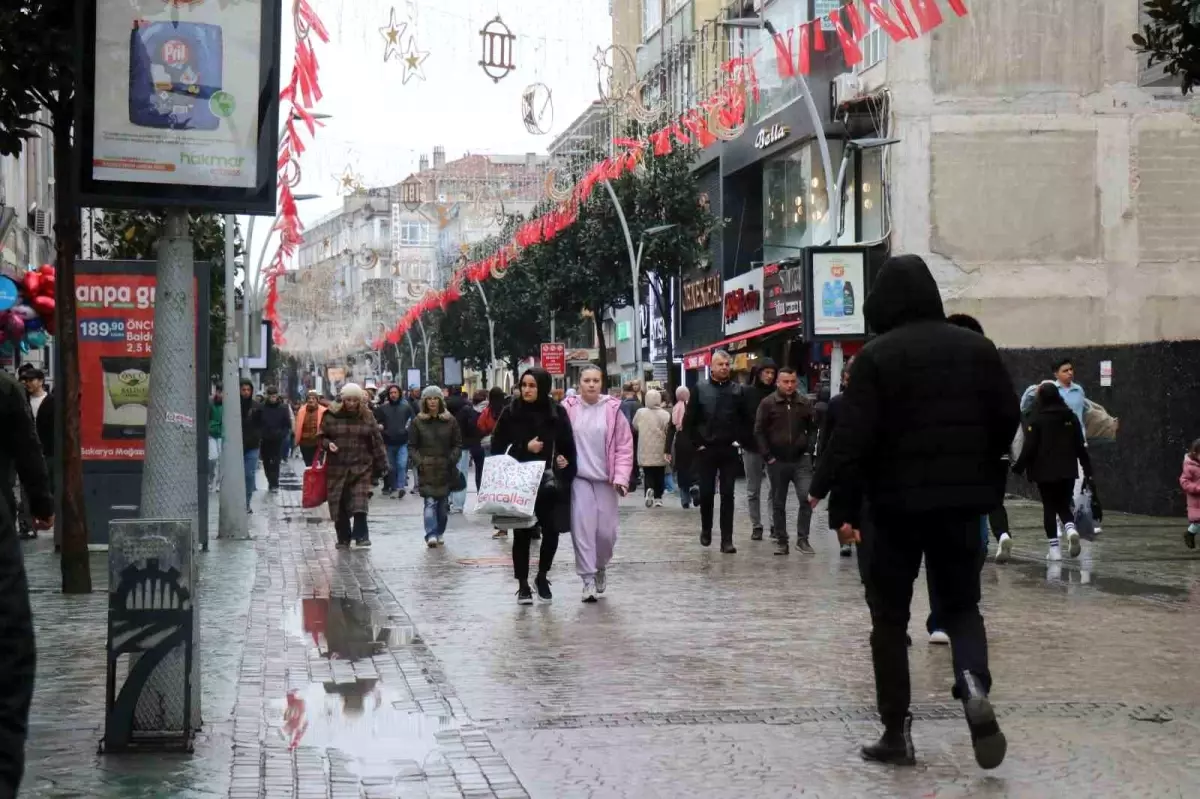 Sakarya\'da Arife Günü Alışveriş Yoğunluğu