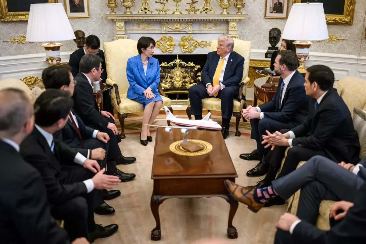 Trump\'tan Japonya Başbakanı\'nın yanında şok Pearl Harbor çıkışı