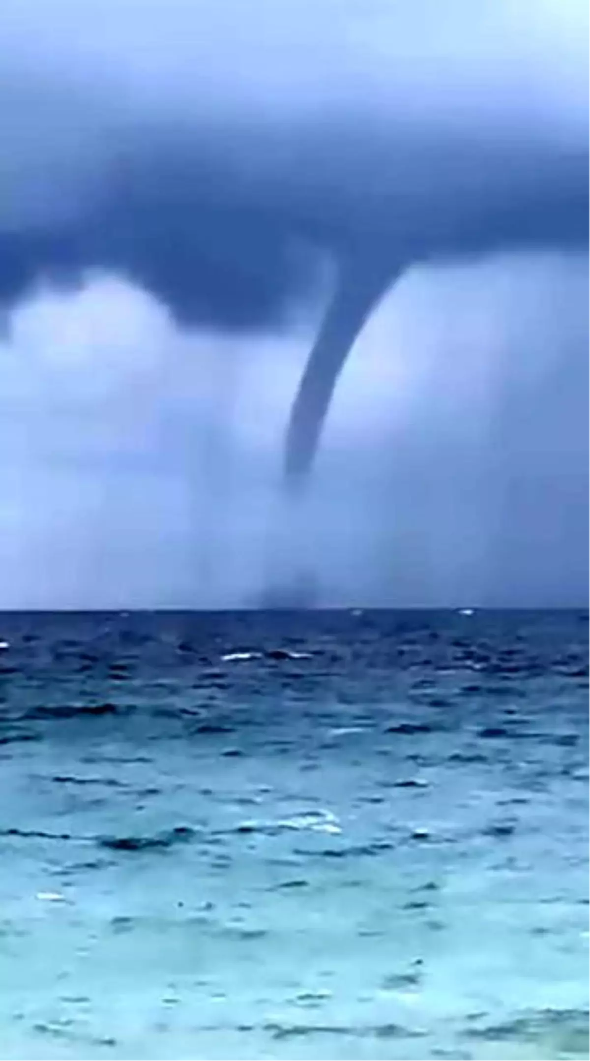 Kumluca\'da Denizde Hortum Oluştu