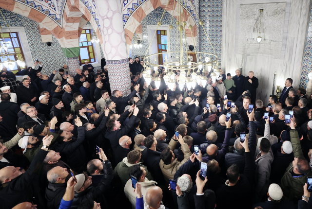 Bayram namazı kılan Erdoğan'ın hedefinde o ülke vardı: Bedelini ödeyecek Bayram namazı kılan Erdoğan'ın hedefinde o ülke vardı: Bedelini ödeyecek