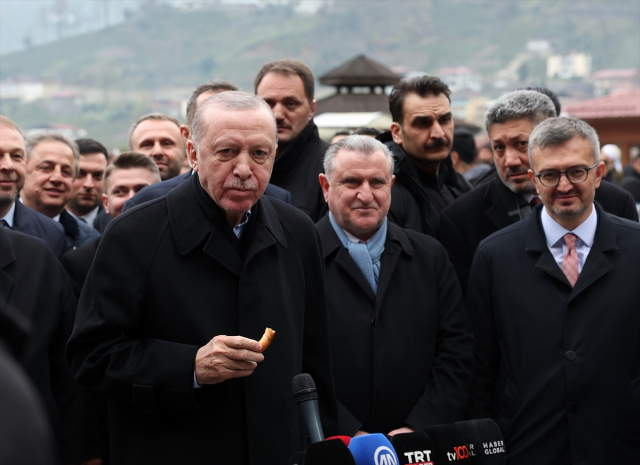 Bayram namazını kılan Cumhurbaşkanı Erdoğan'ın hedefinde o ülke vardı: Bedelini ödeyecek Bayram namazını kılan Cumhurbaşkanı Erdoğan'ın hedefinde o ülke vardı: Bedelini ödeyecek