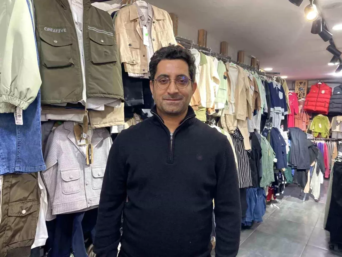 Bayram yoğunluğunu fırsat bilen 2 kadın 16 bin liralık ürün çaldı