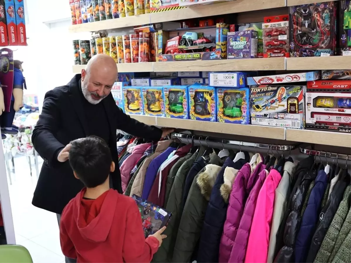 Kocasinan\'da Ramazan Bayramı\'nda ailelerin yüzü güldü