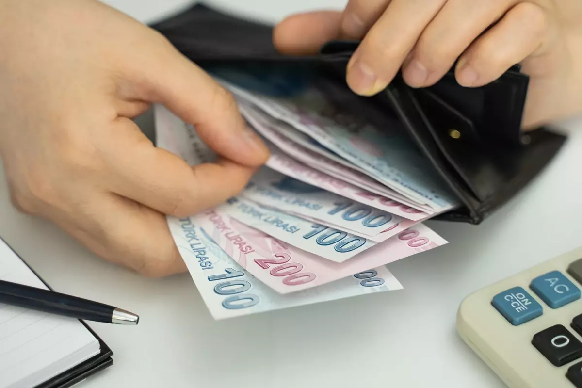 Tarihin en büyük zammı pompaya yansıdı! İşte yeni motorin fiyatları