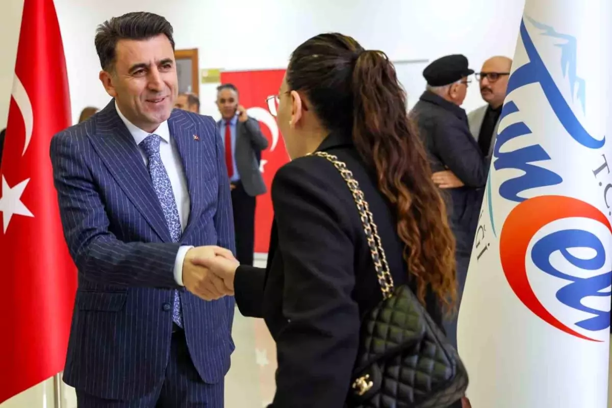 Tunceli\'de Bayramlaşma Töreni