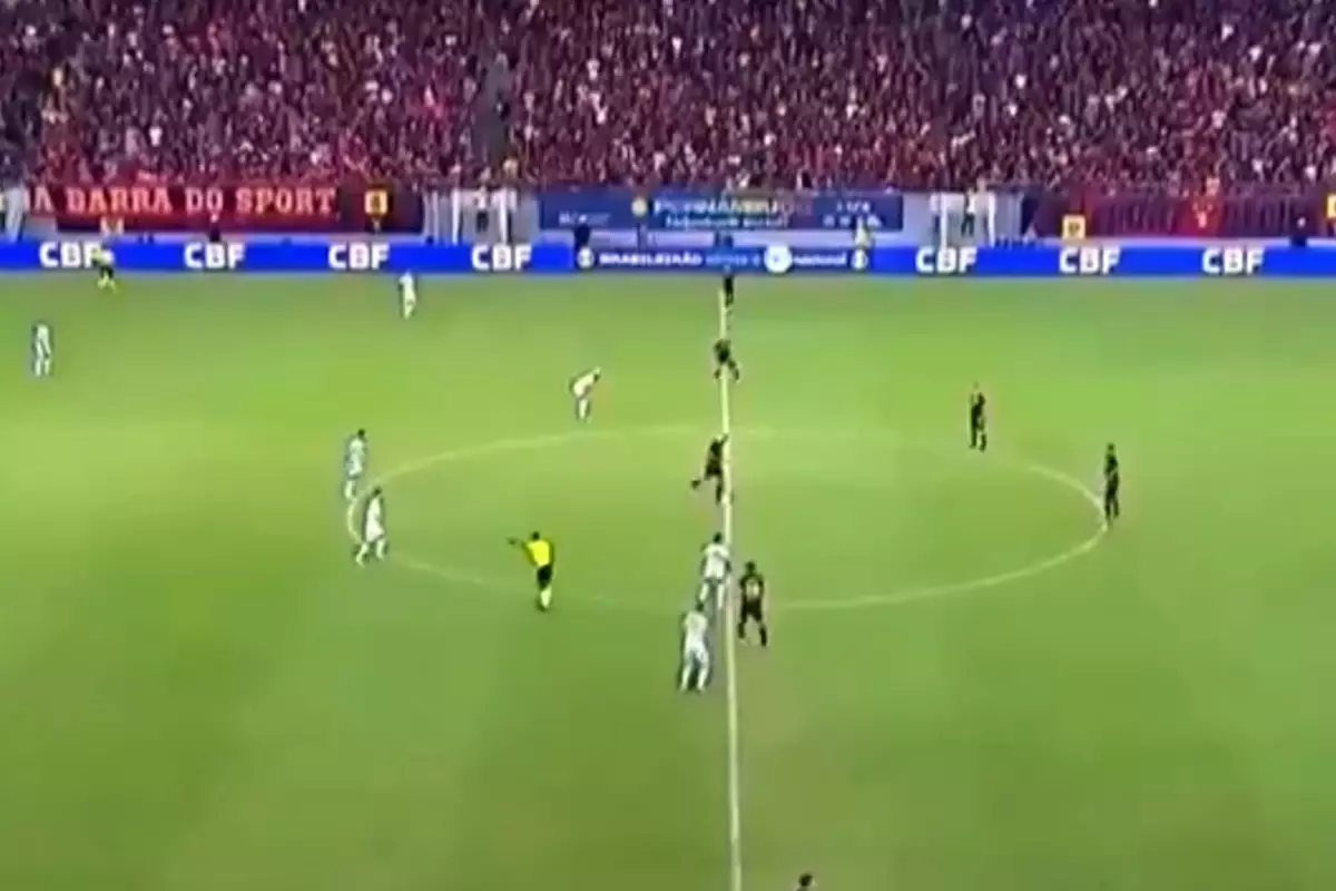 Yok böyle gol! Topa dokunmadan 1-0 öne geçtiler