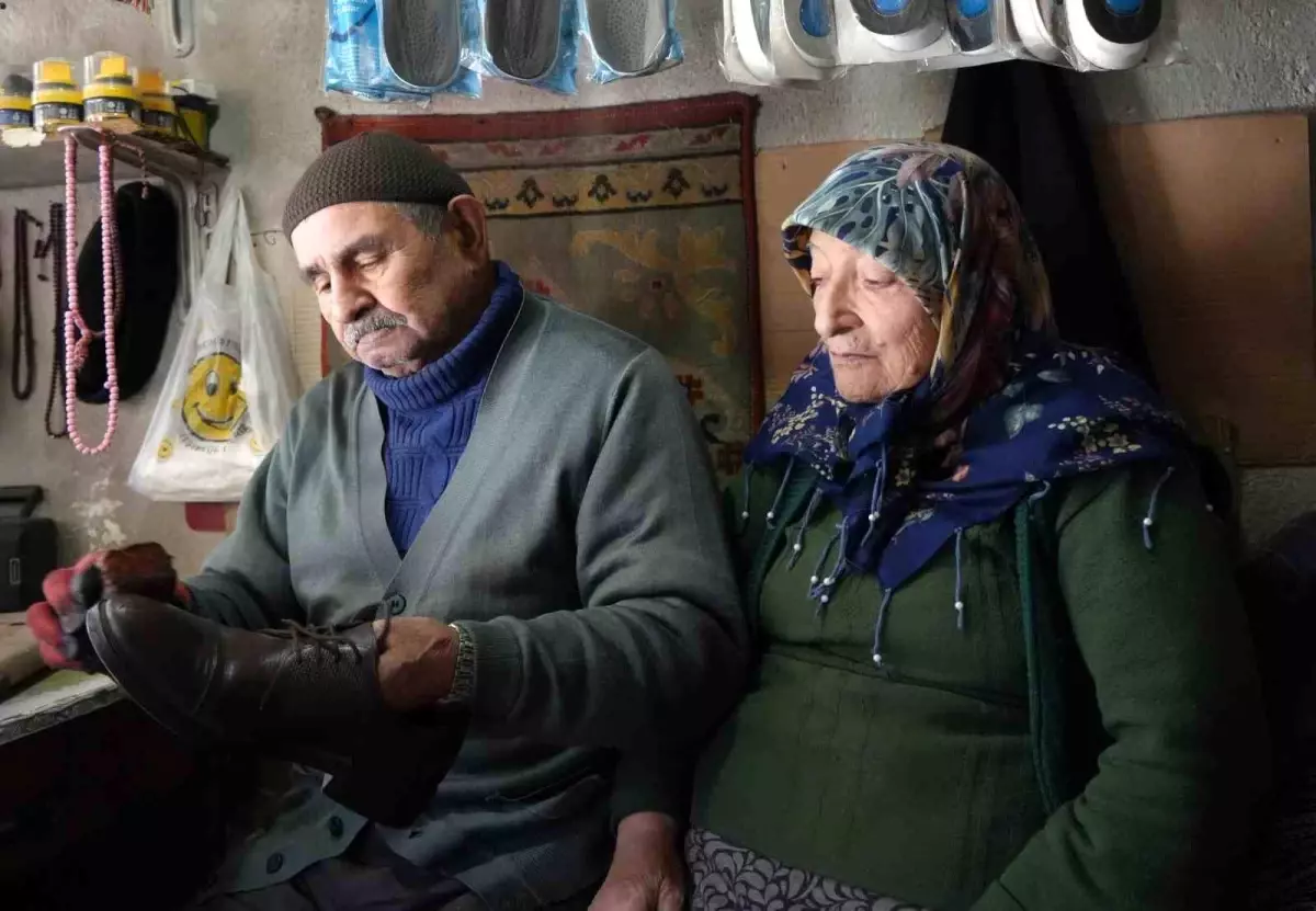 Aşk ve Sanat: Kastamonu\'da Birlikte Ayakkabı Tamiri
