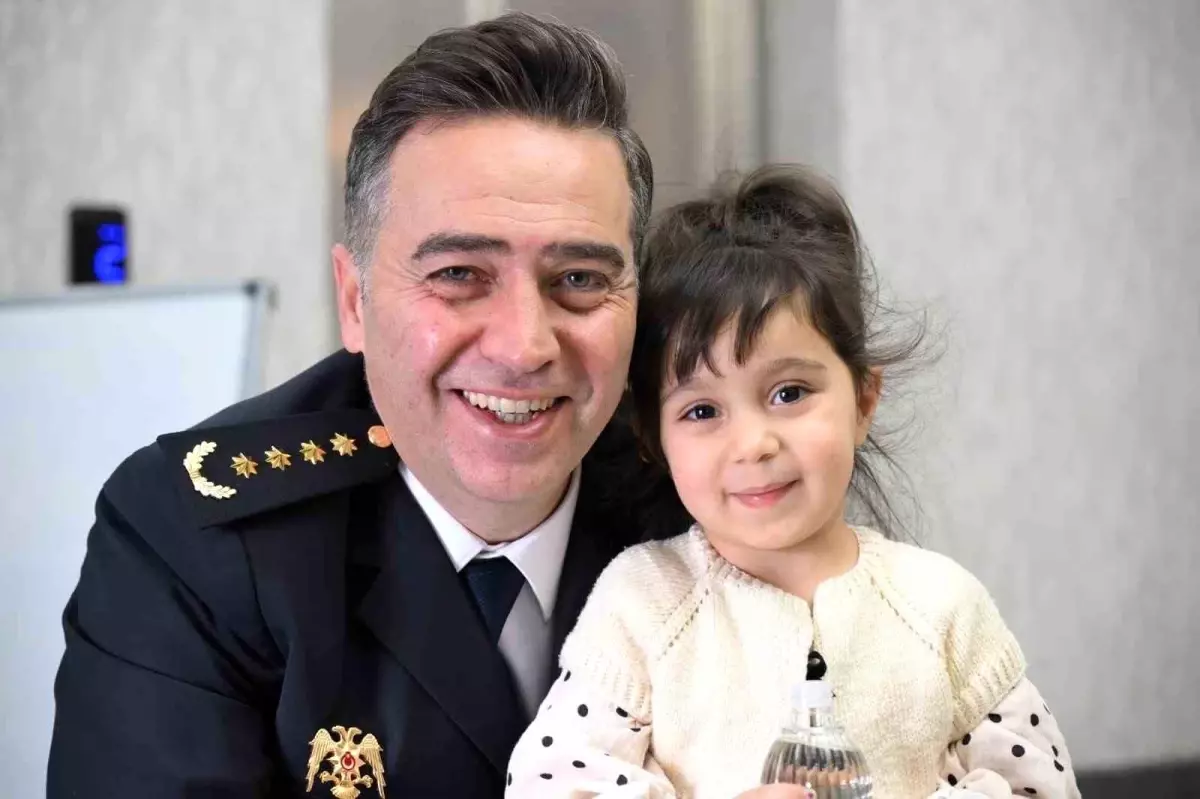 Emniyet Müdürü\'nden Polis Ziyareti