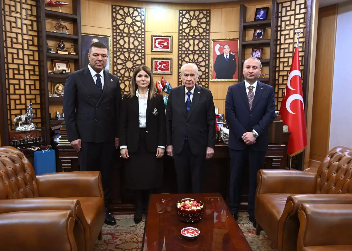 Bahçeli Bayram Ziyaretlerini Kabul Etti