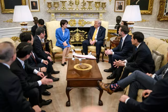 Beyaz Saray'da dans krizi! Japonya Başbakanı Takaichi'ye tepki yağıyor Beyaz Saray'da dans krizi! Japonya Başbakanı Takaichi'ye tepki yağıyor