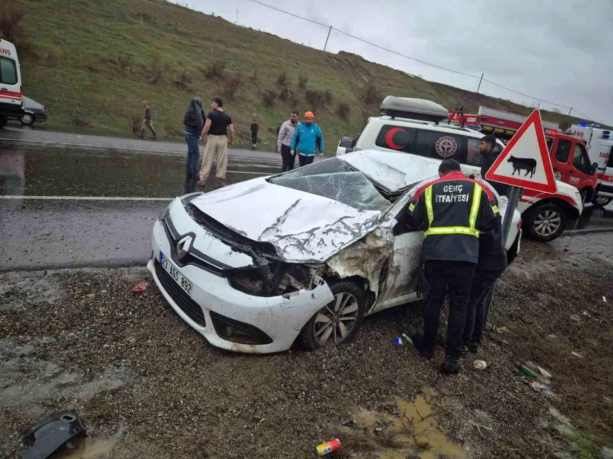 Bingöl\'de Trafik Kazası: 1 Ölü, 2 Yaralı