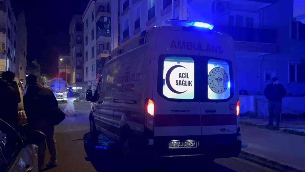 Çanakkale\'de Ev Yangını: Mahsur Kalan Kurtarıldı