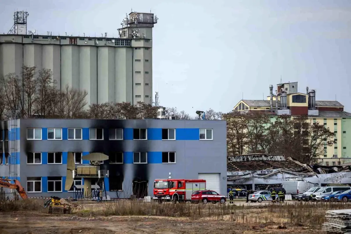 Çekya\'da Elbit Systems Fabrikası Kundaklandı