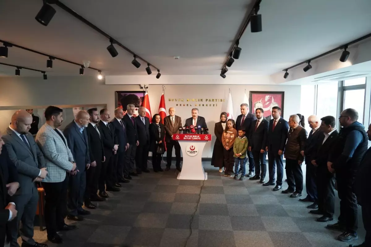 Destici: O Kız Çocuklarını Unutamayız