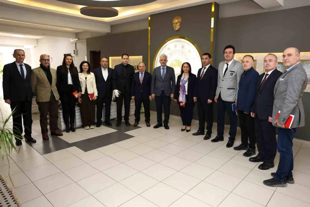 Vali Makas\'tan Çevre ve Şehircilik Değerlendirmesi