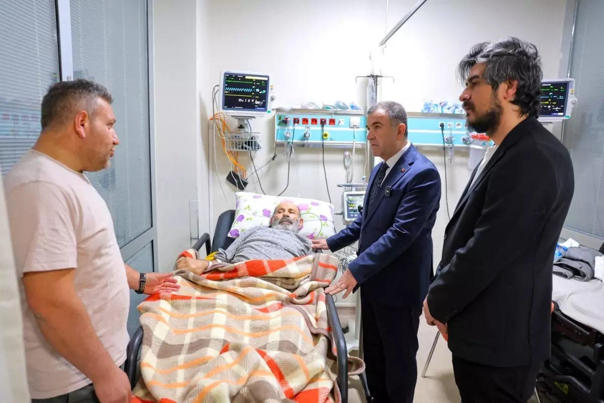 Bayburt Valisi Eldivan, Bayramda Hastaneyi Ziyaret Etti