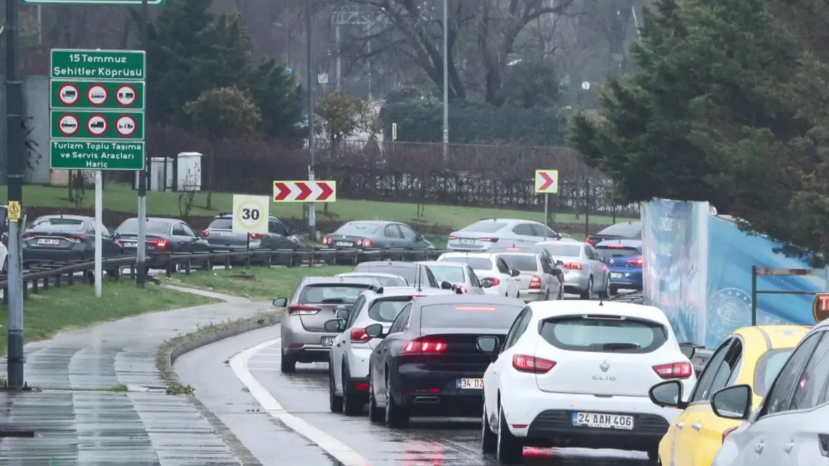 İstanbul\'da bayramın 2\'nci gününde trafik yoğunluğu - 1