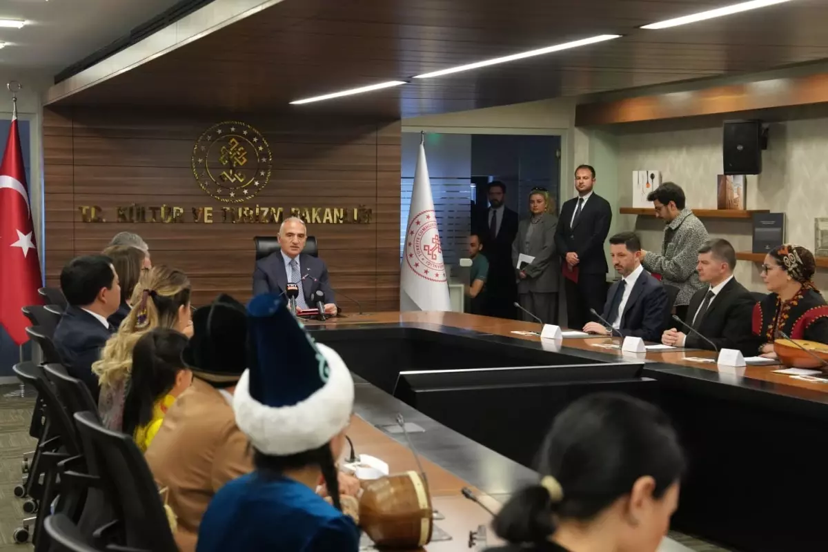 Bakan Ersoy\'dan Nevruz Ziyareti