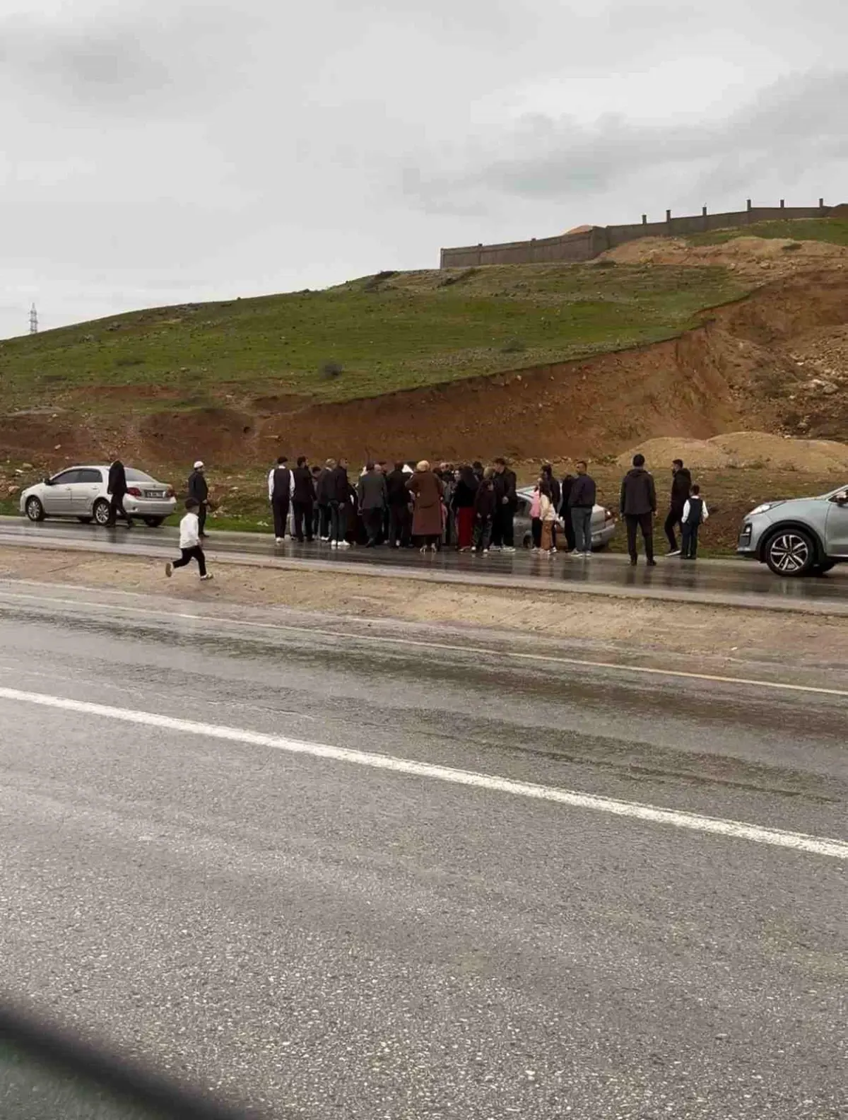 Düğün Konvoyunda Trafik Kazası: 2 Yaralı