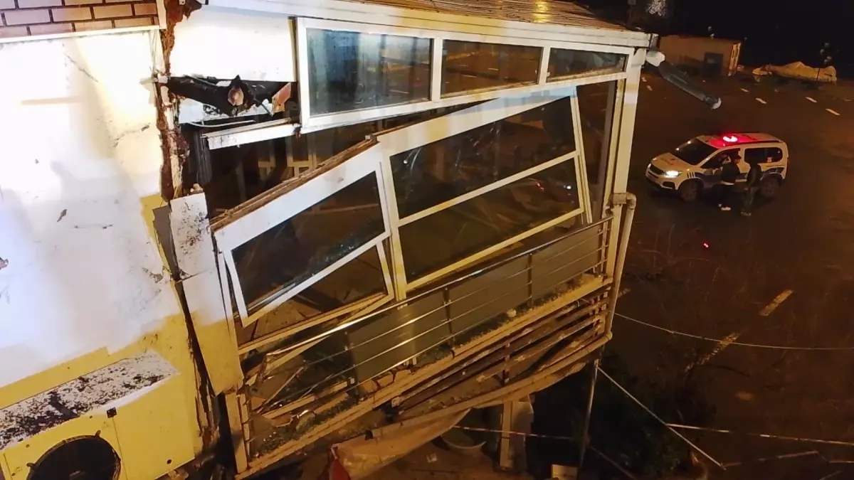 Silivri\'de Araç Kazası: 2 Yaralı