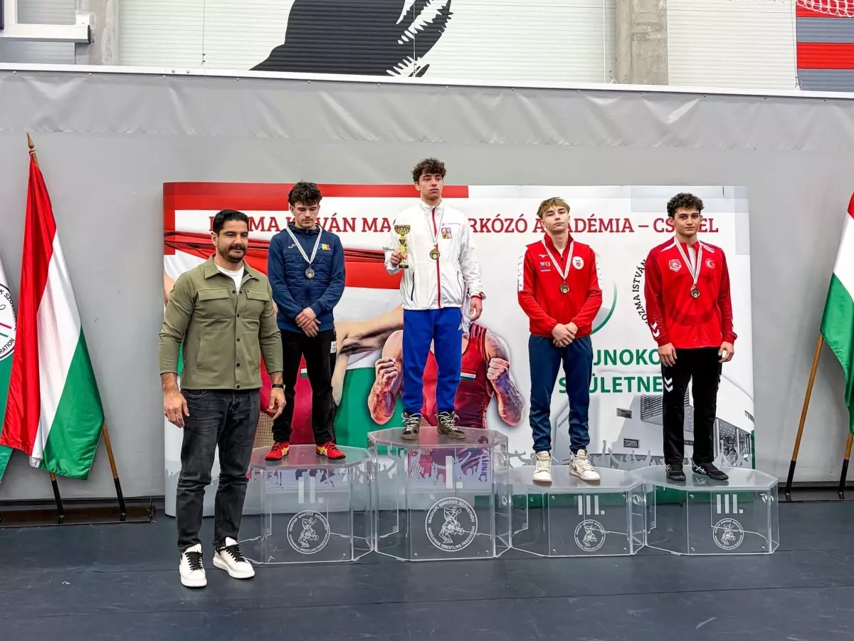 U20 Güreş Takımı Macaristan\'da Şampiyon