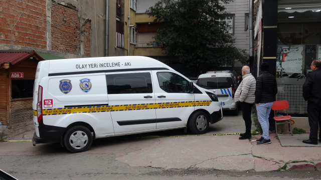 YRP'li başkanın kardeşi aracında ölü bulundu YRP'li başkanın kardeşi aracında ölü bulundu