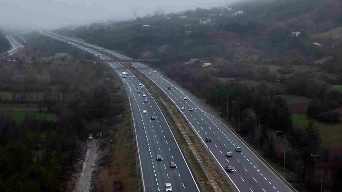 Bolu Geçişinde Dönüş Trafiği Yoğun