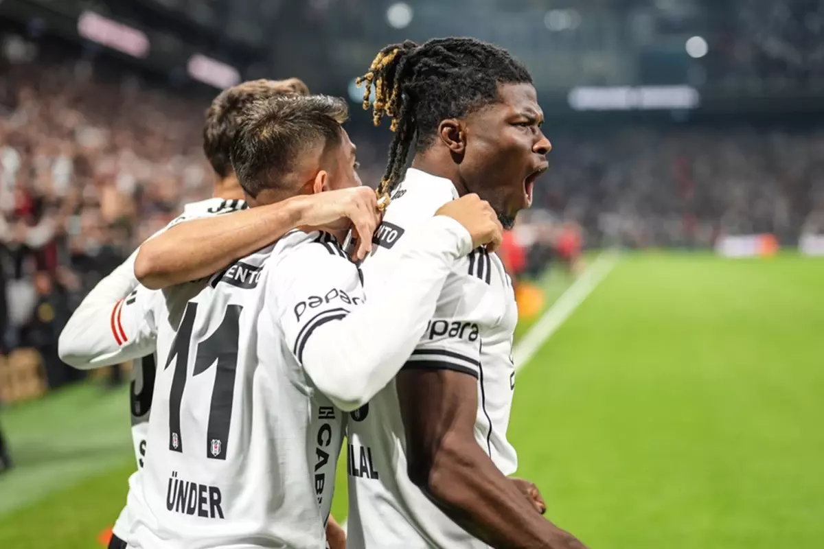 Beşiktaş\'a Fenerbahçe derbisi öncesi kötü haber