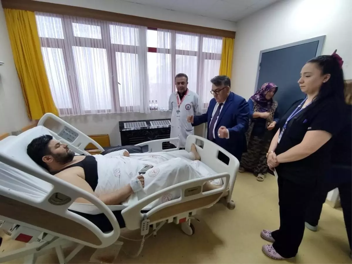 Rektör Özölçer, Ramazan Bayramı\'nda BEUN Hastanesi\'ni Ziyaret Etti