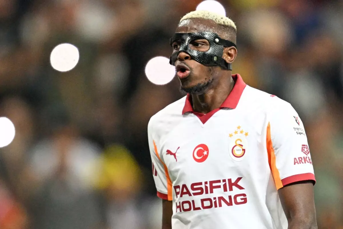 Bomba iddia! Victor Osimhen Türkiye\'nin köklü kulübünü satın alıyor