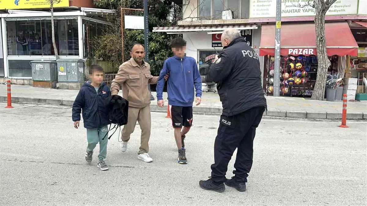 Burdur\'da Bıçaklı Kavga: İki Genç Yaralandı