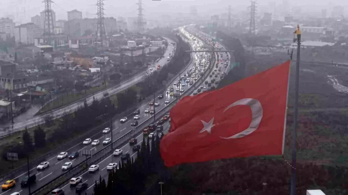 İstanbul\'da Bayram Dönüşü Trafiği