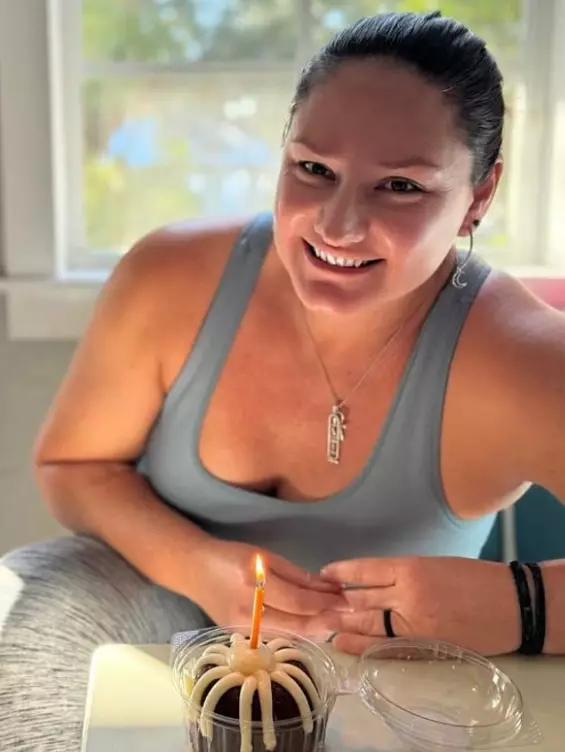 Cinsel içerikli fotoğraflarını satan polis, hesabı ifşa olunca istifa etti Cinsel içerikli fotoğraflarını satan polis, hesabı ifşa olunca istifa etti