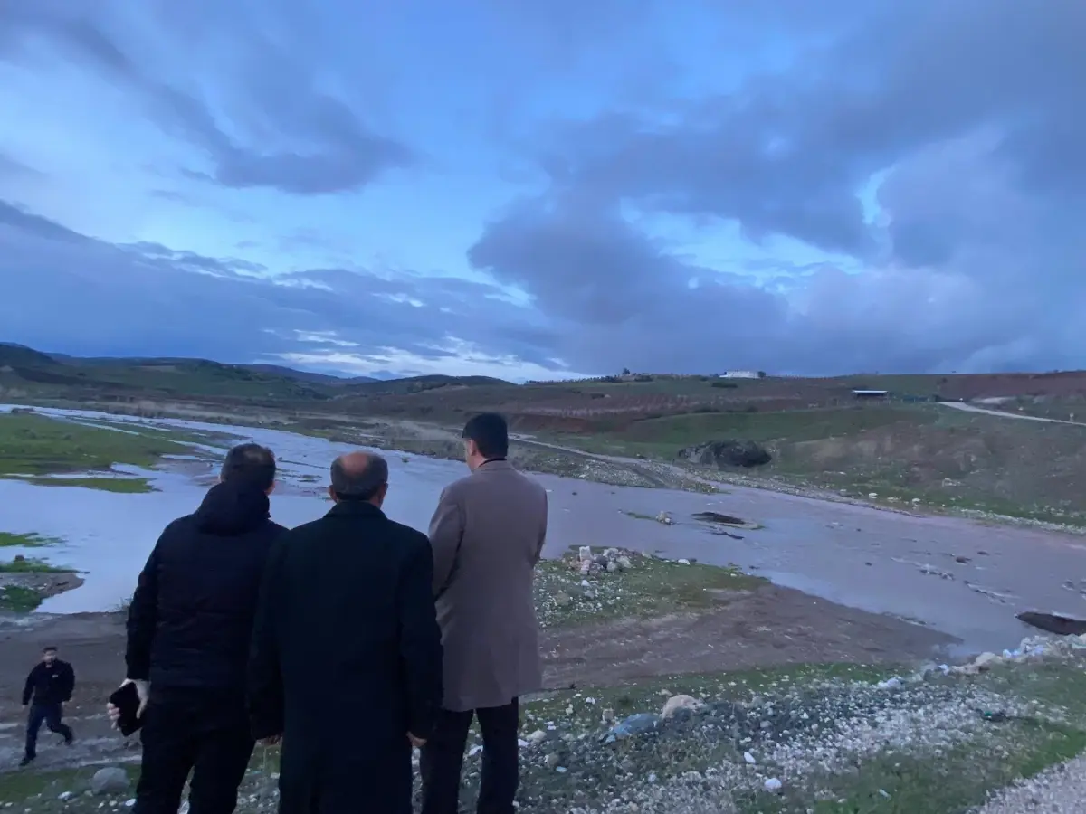 Kilis\'te Traktörle Mahsur Kalan Kişi Kurtarıldı