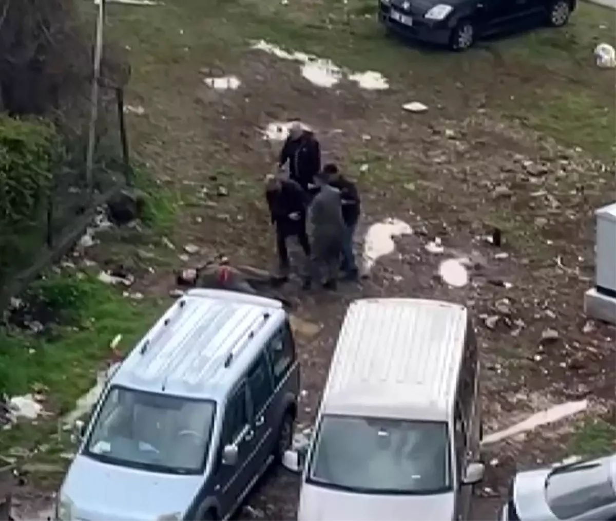 Diyarbakır\'da Bıçaklı Kavga