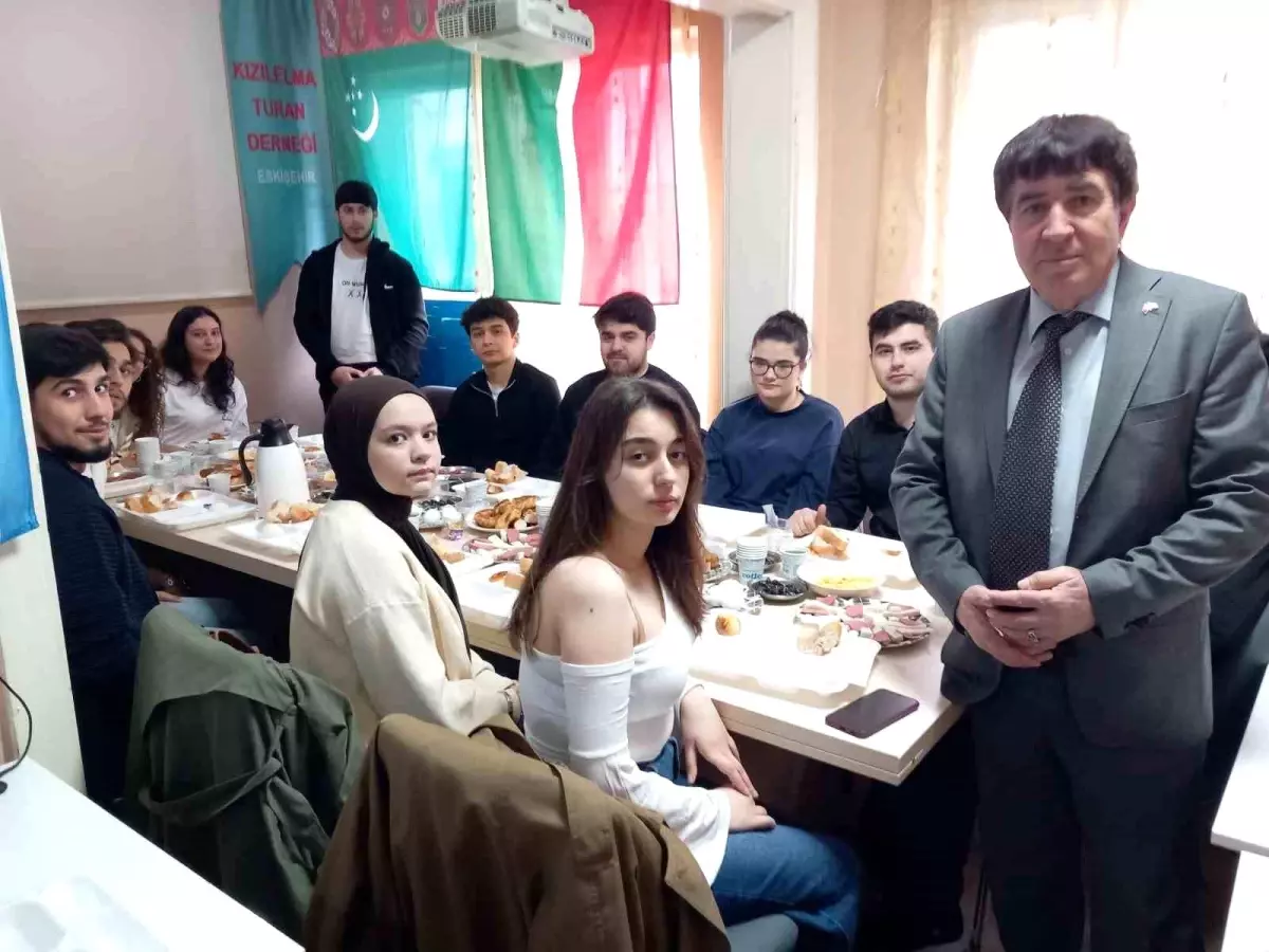 Türk Dünyası Öğrencileri Eskişehir\'de Kahvaltıda Buluştu